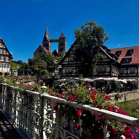 Nah Zur S-Bahn Und Altstadt Esslingen am Neckar Exterior foto